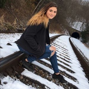 Meet your Posher, Ali